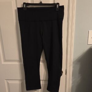 Under ARMOUR Black Cropped Leggings